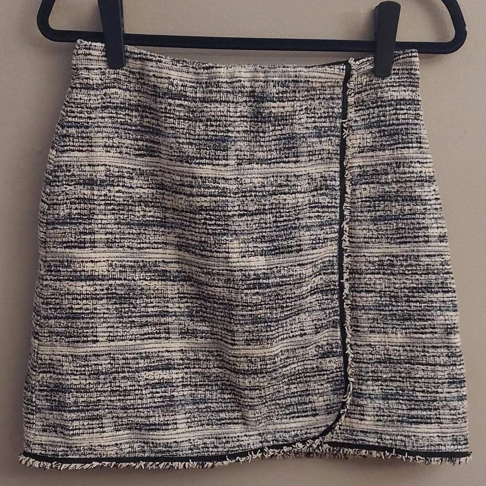 MAX STUDIO Chic Navy/White Tweed Mini Faux Wrap Skirt - Picture 4 of 12